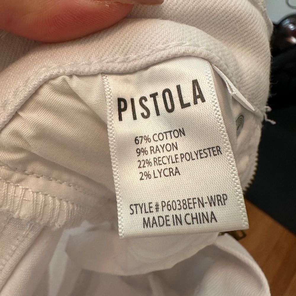 ✨ Like New Pistola White Distressed Skinny Jeans ✨ - Picture 3 of 3